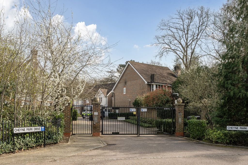 Property photo 1 of 24 External
