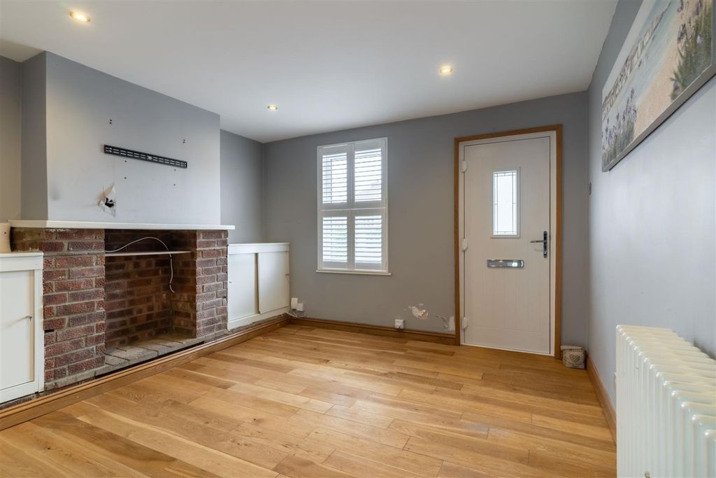 Property photo 3 of 10 3694325