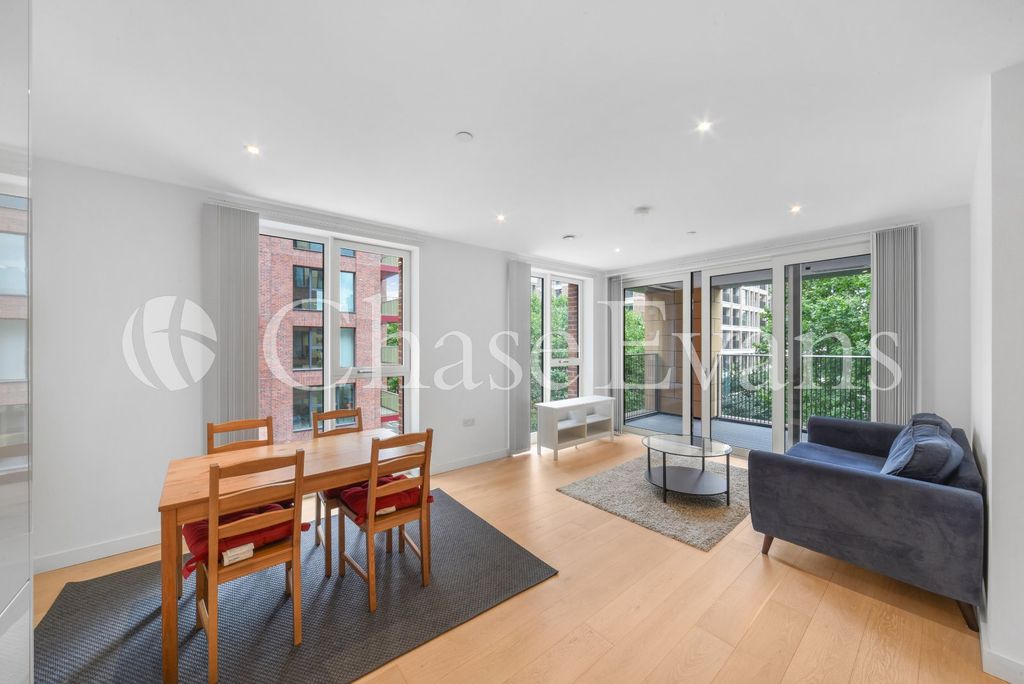 Property photo 1 of 15 Living