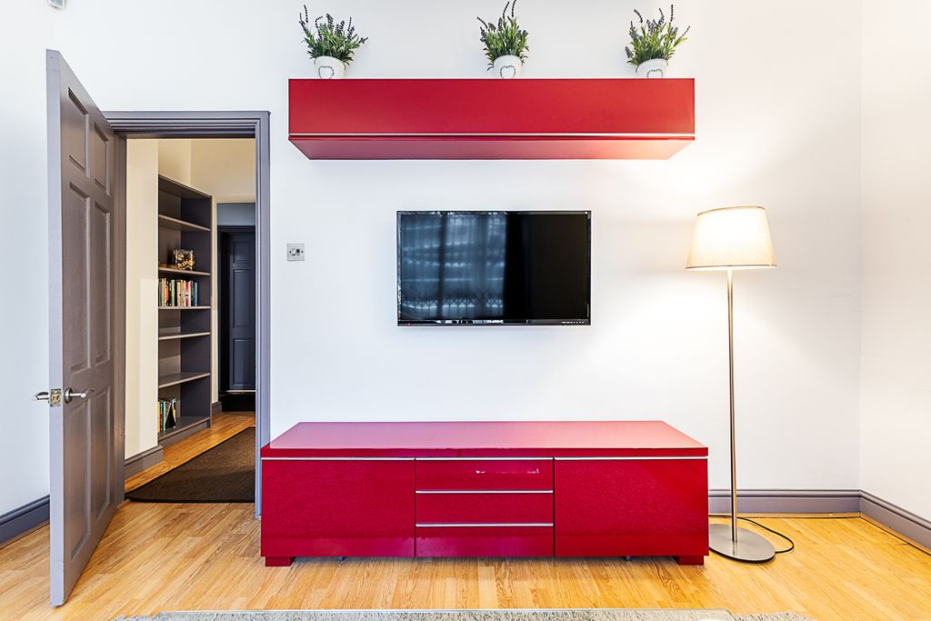 Property photo 2 of 26