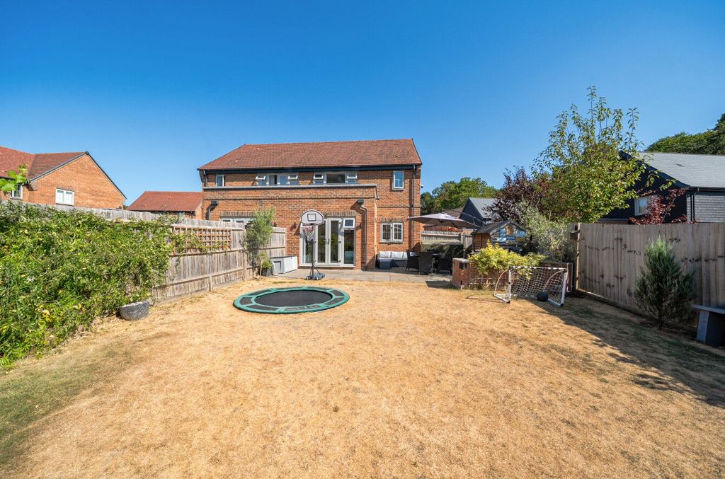 Property photo 2 of 29 Picture No. 08