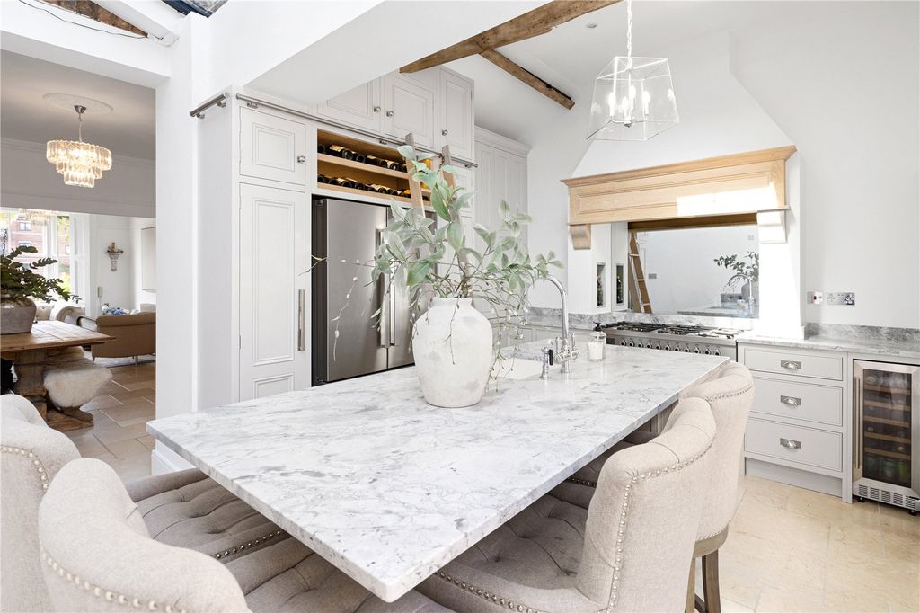 Property photo 3 of 33 Kitchen