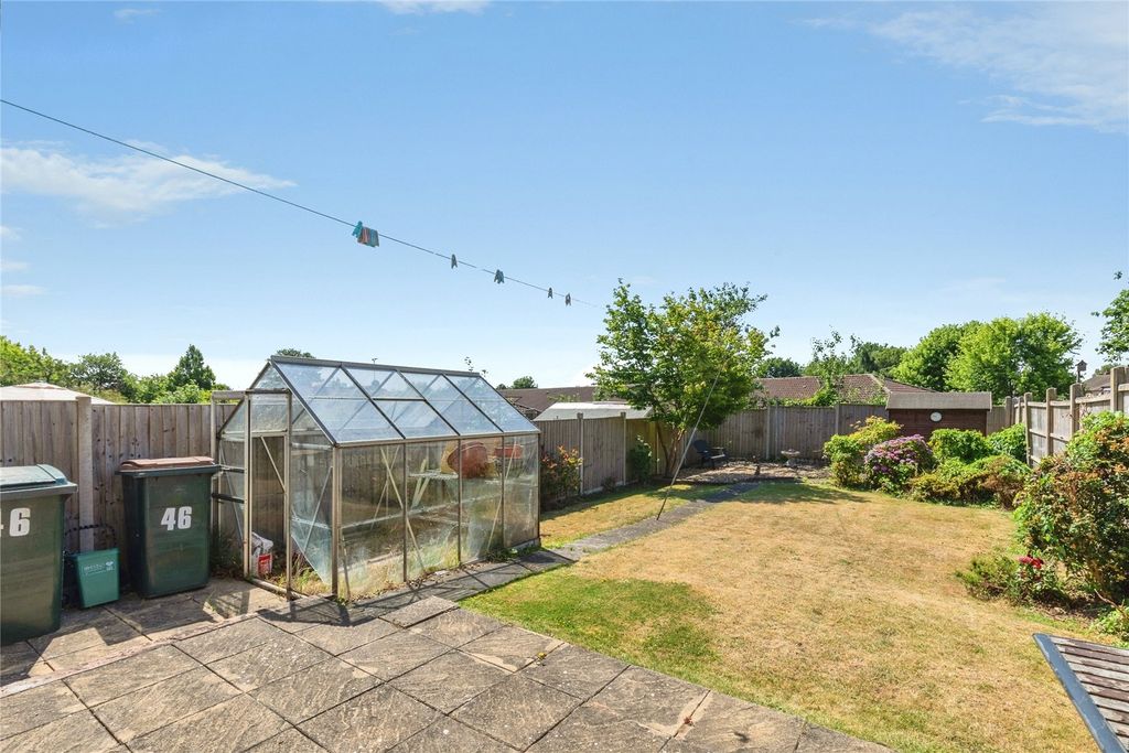 Property photo 2 of 17 Picture No. 16