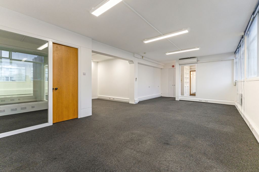 Property photo 3 of 4