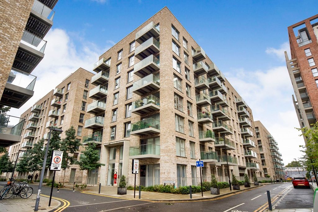 Property photo 1 of 16