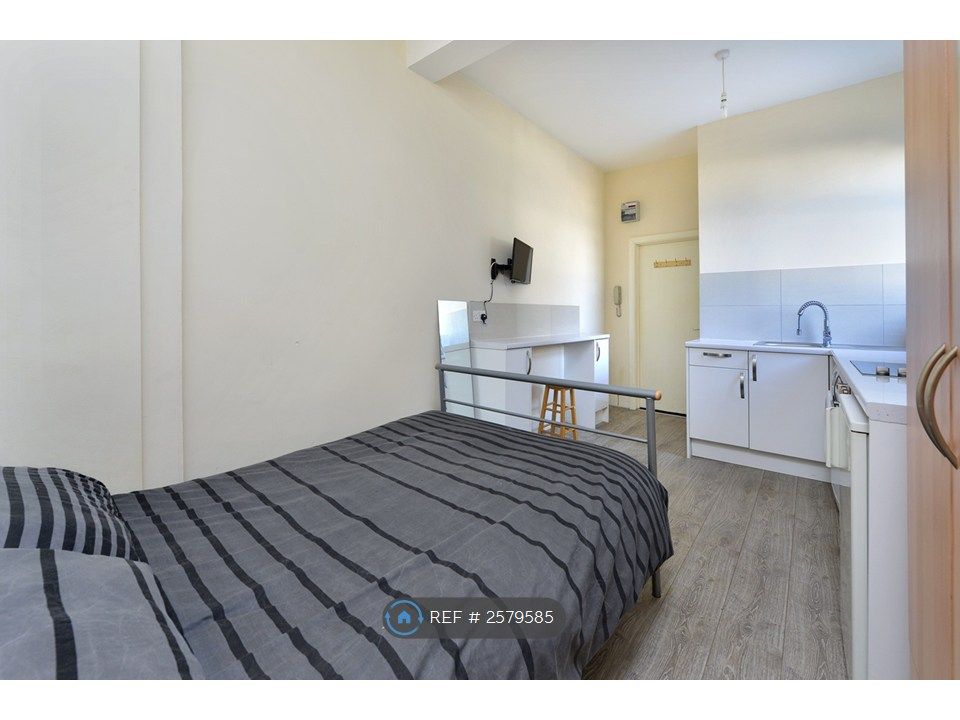 Property photo 3 of 6