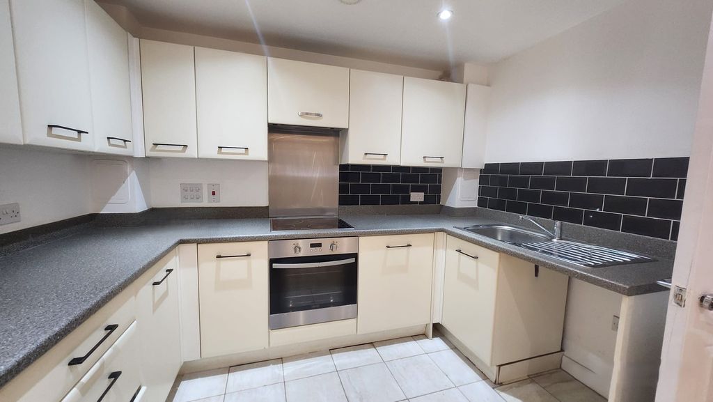 Property photo 2 of 5