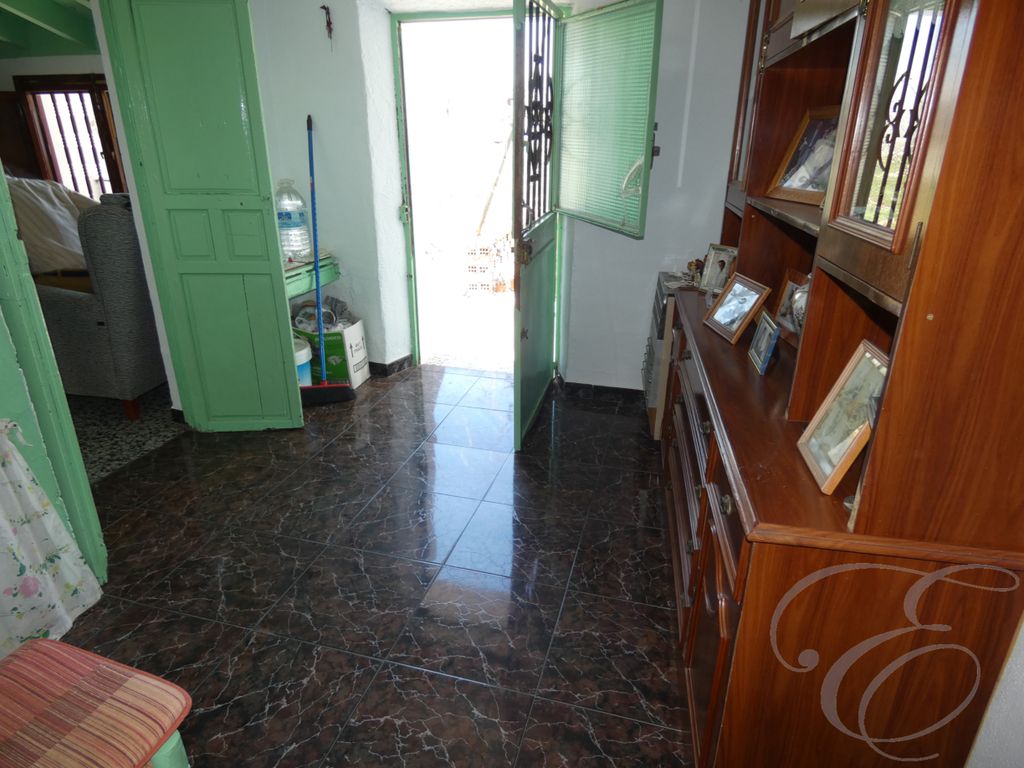 Property photo 3 of 12