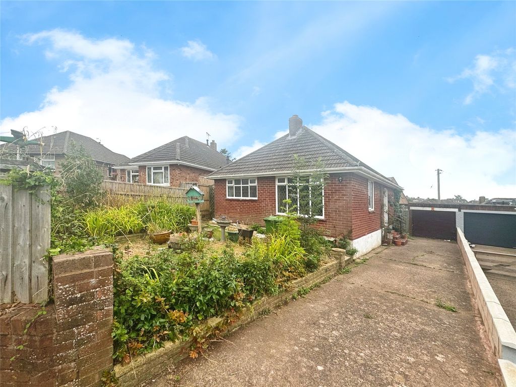 Property photo 1 of 8 Front