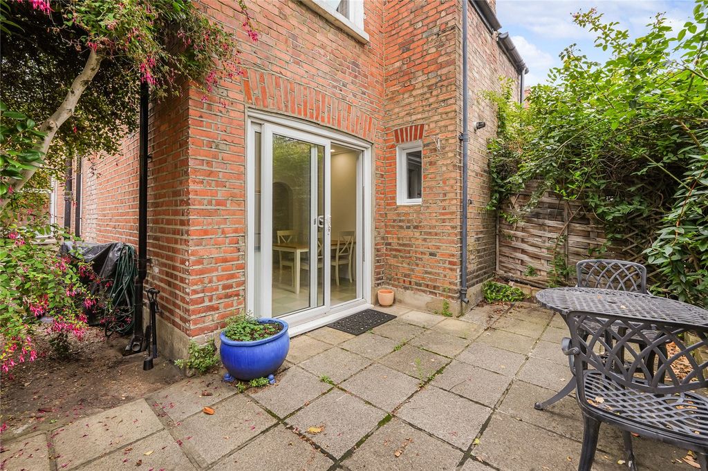 Property photo 3 of 13 Picture No. 31