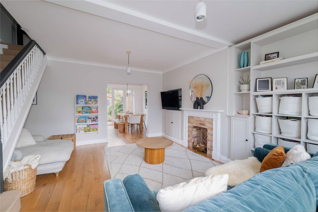 Property photo 2 of 13