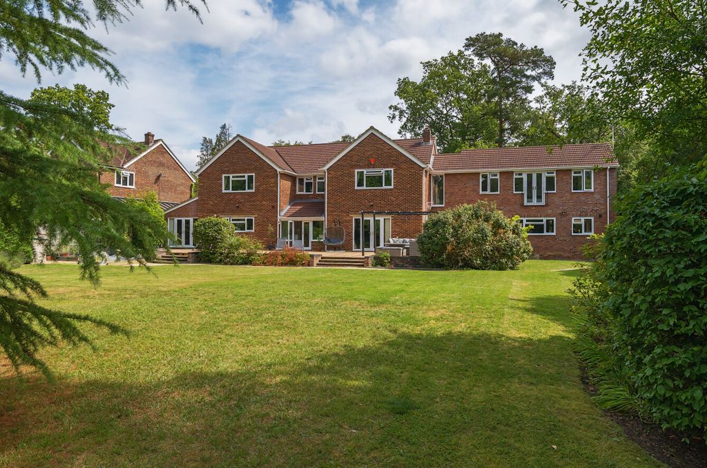 Property photo 2 of 25 1335478-7-689600E...