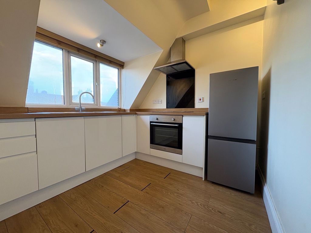 Property photo 2 of 7 Photo 4