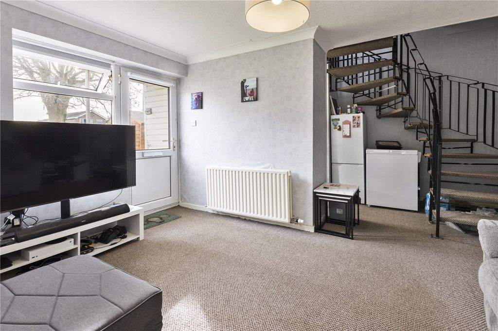 Property photo 2 of 15 Picture No. 14