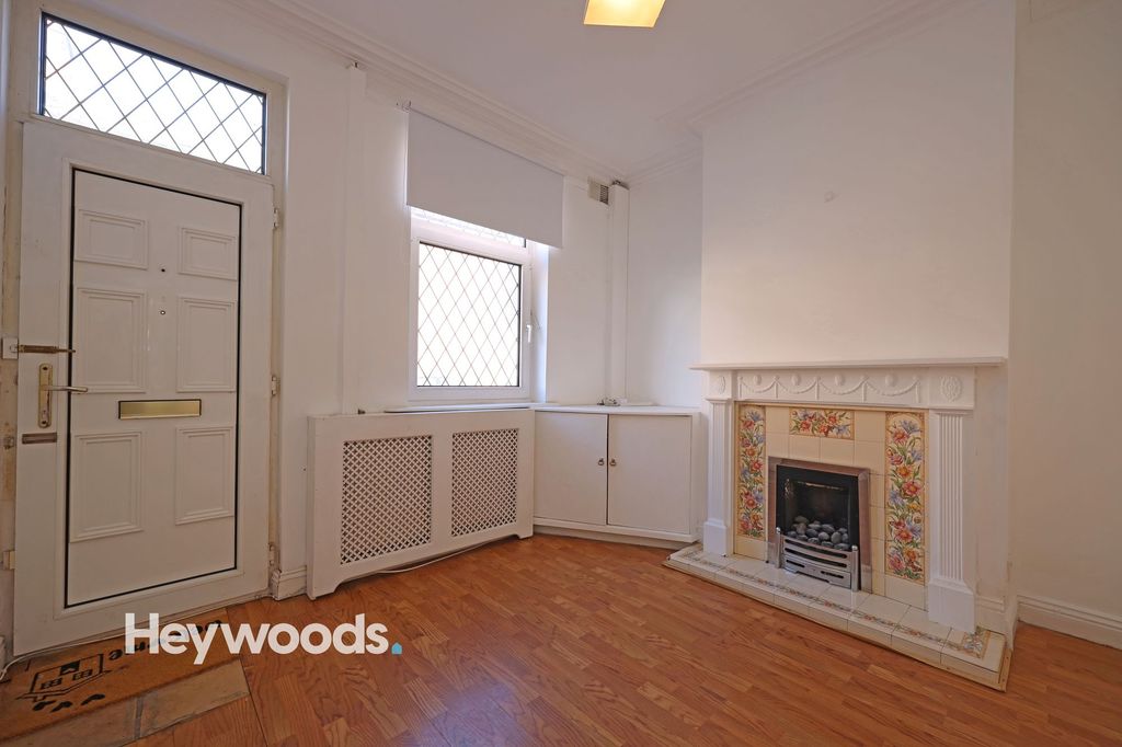 Property photo 3 of 33