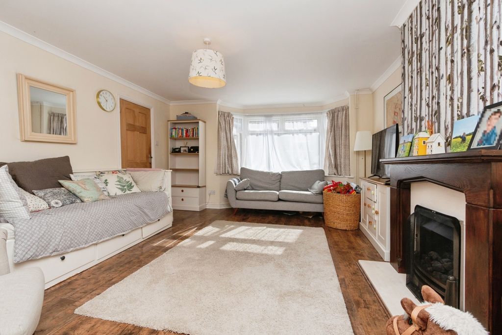 Property photo 2 of 18 Photo