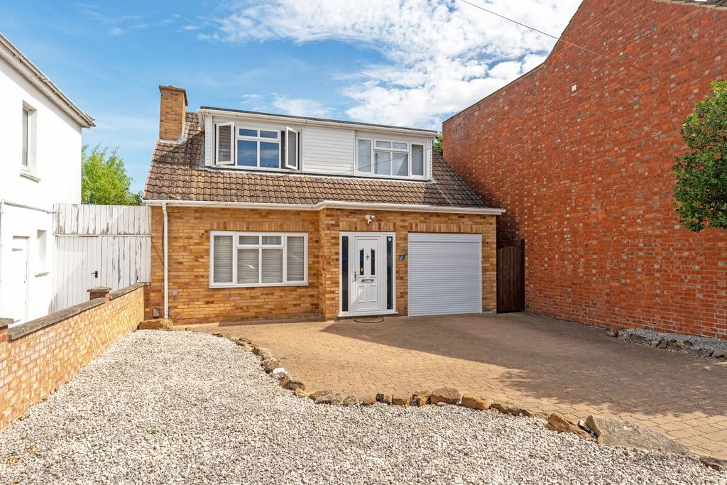 Property photo 1 of 18