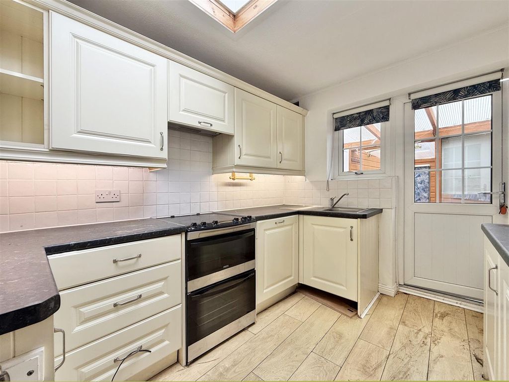Property photo 2 of 19 Kitchen_.Jpg