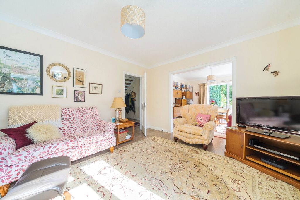 Property photo 2 of 26 Sitting Room
