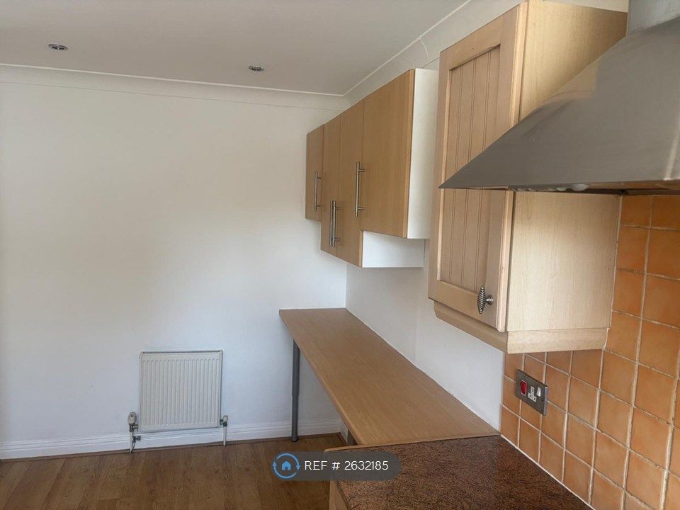 Property photo 3 of 15 Kitchen