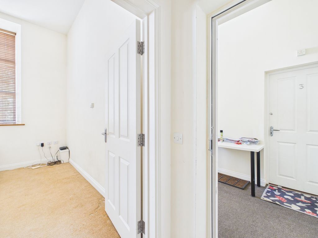 Property photo 2 of 26