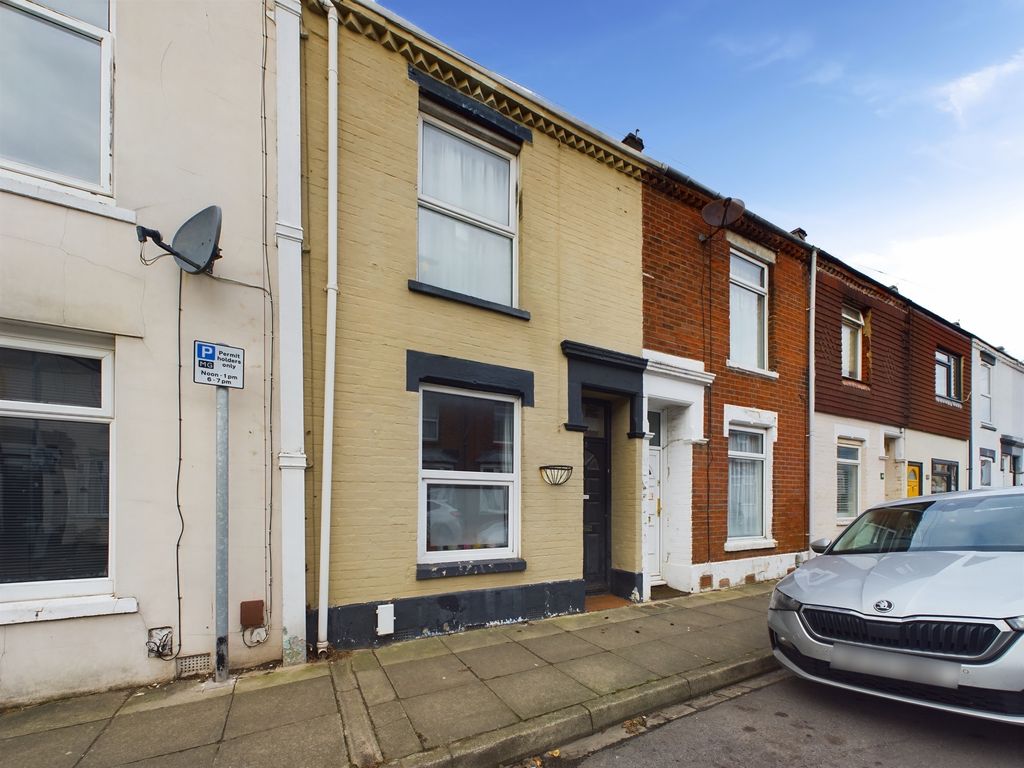 Property photo 1 of 8