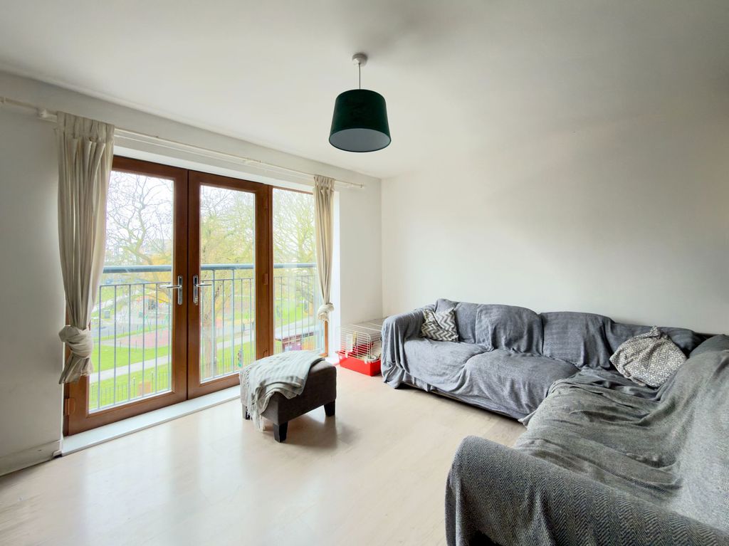 Property photo 2 of 8