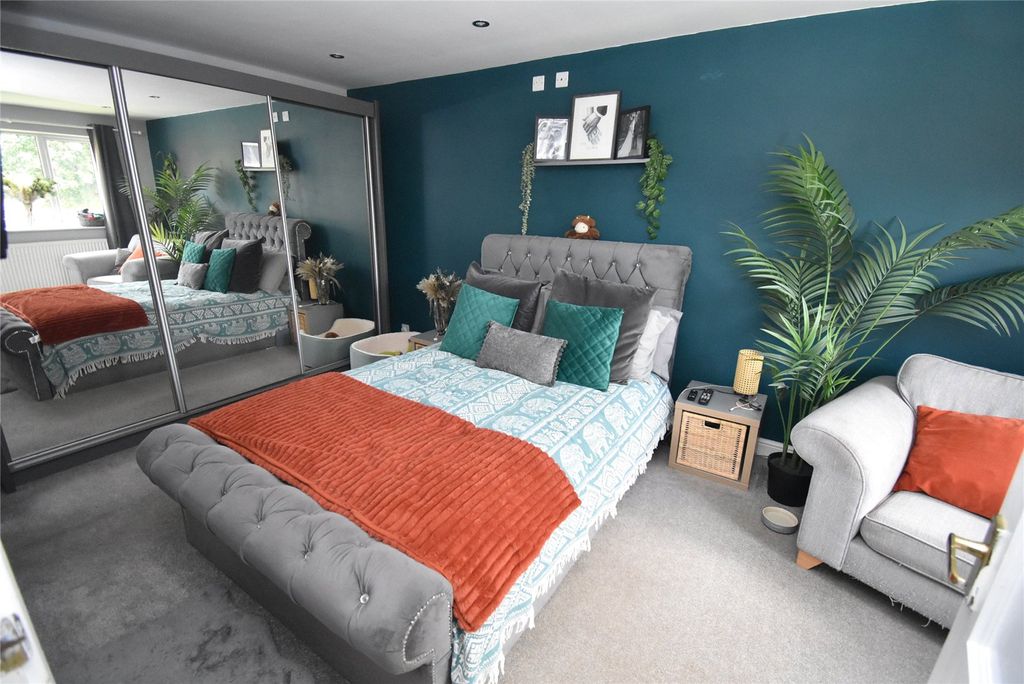Additional image 6 of 5 bed detached house for saleWest Hill, Dunstable, Bedfordshire LU6