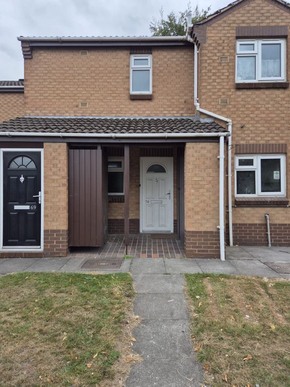 Property photo 1 of 8 Frontage