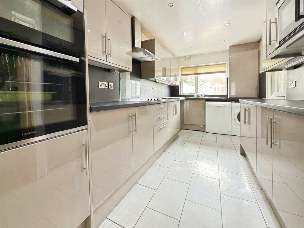 Property photo 2 of 15 Picture No. 07