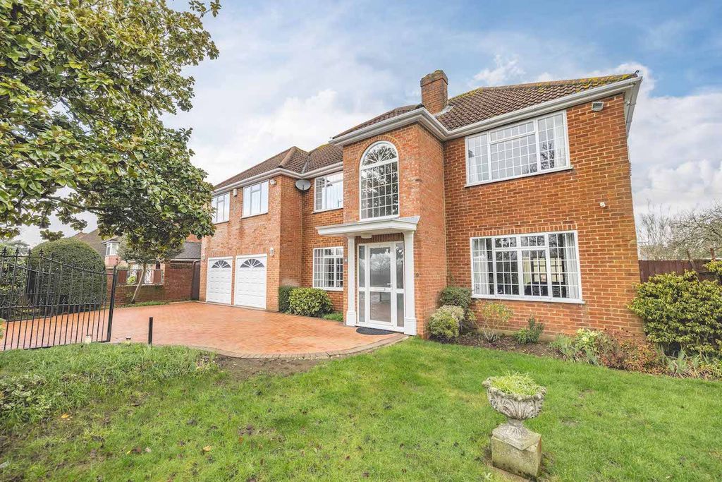 Property photo 1 of 25