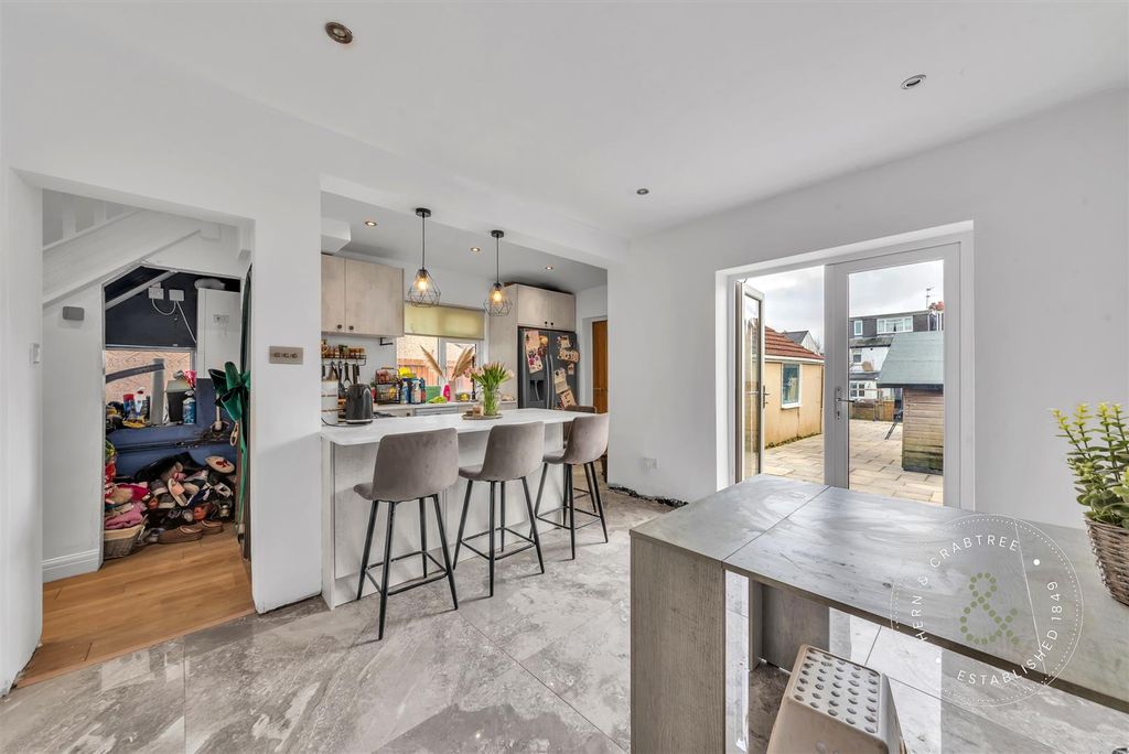 Property photo 2 of 23 Wellwright-Road-16.Jpg