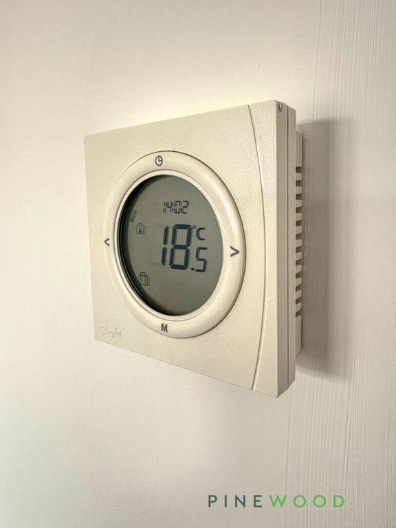 Property photo 3 of 16 Thermostat