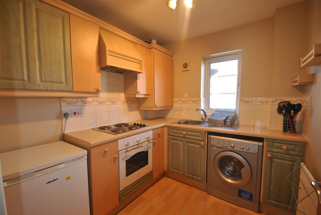Property photo 2 of 9