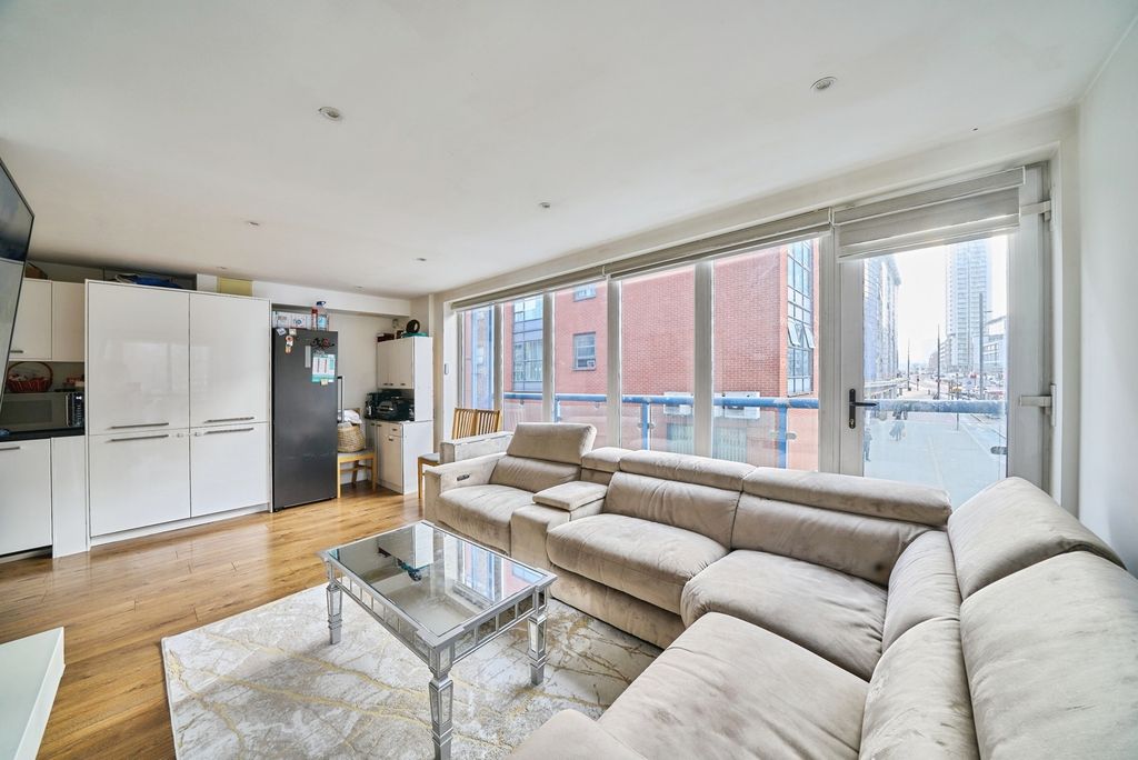 Property photo 3 of 14 Pbox-Img.Jpg