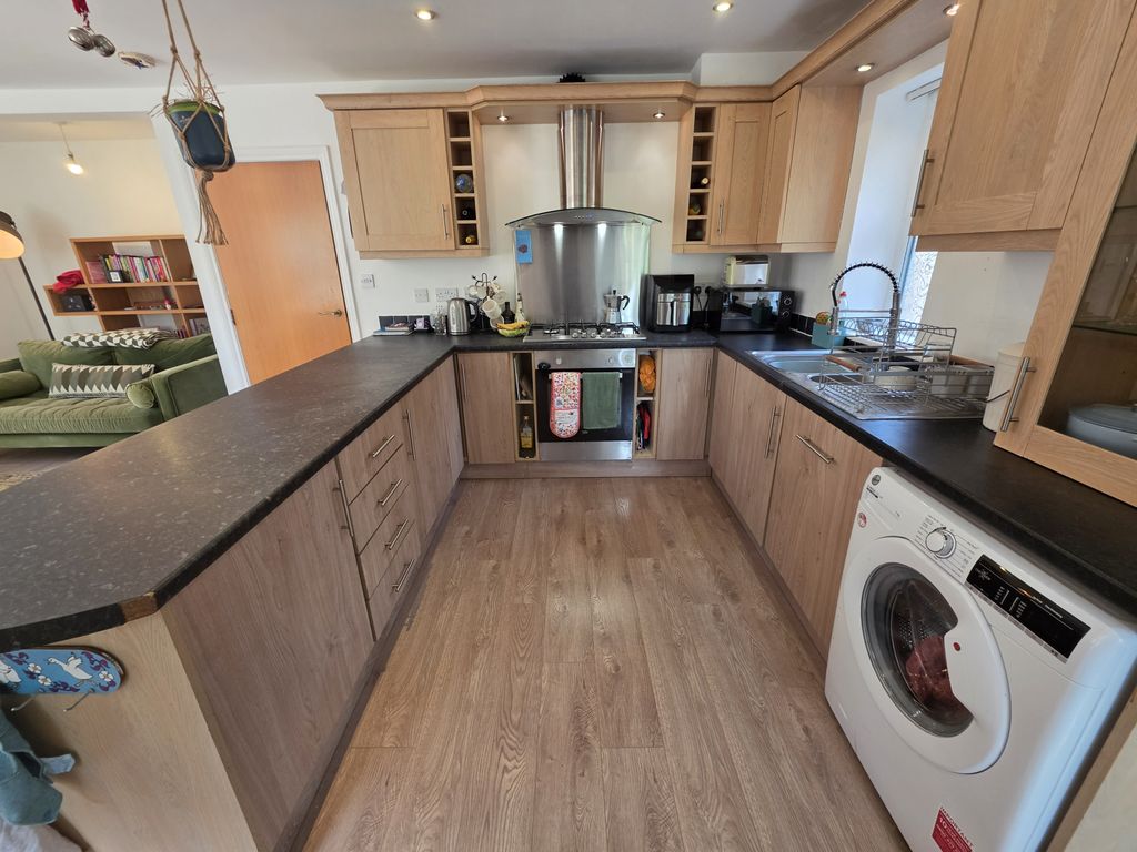 Property photo 2 of 19 Gallery