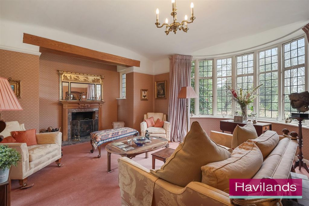 Property photo 3 of 25 Broad Walk-11.Jpg