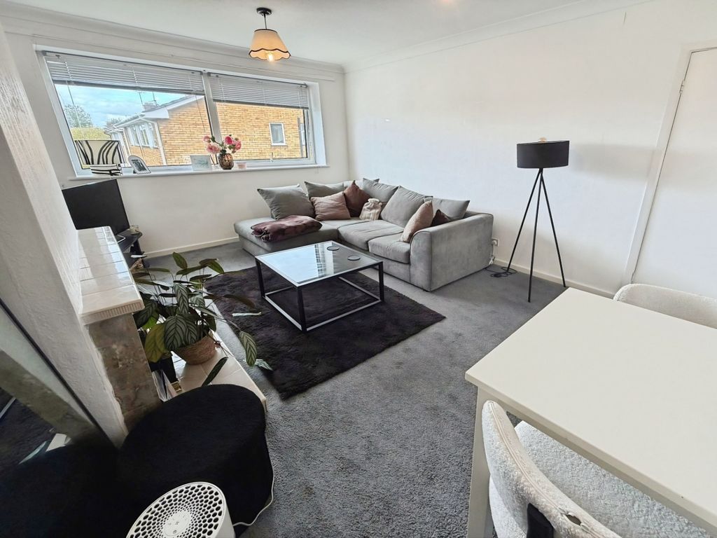 Property photo 3 of 12 Pbox-Img.Jpg