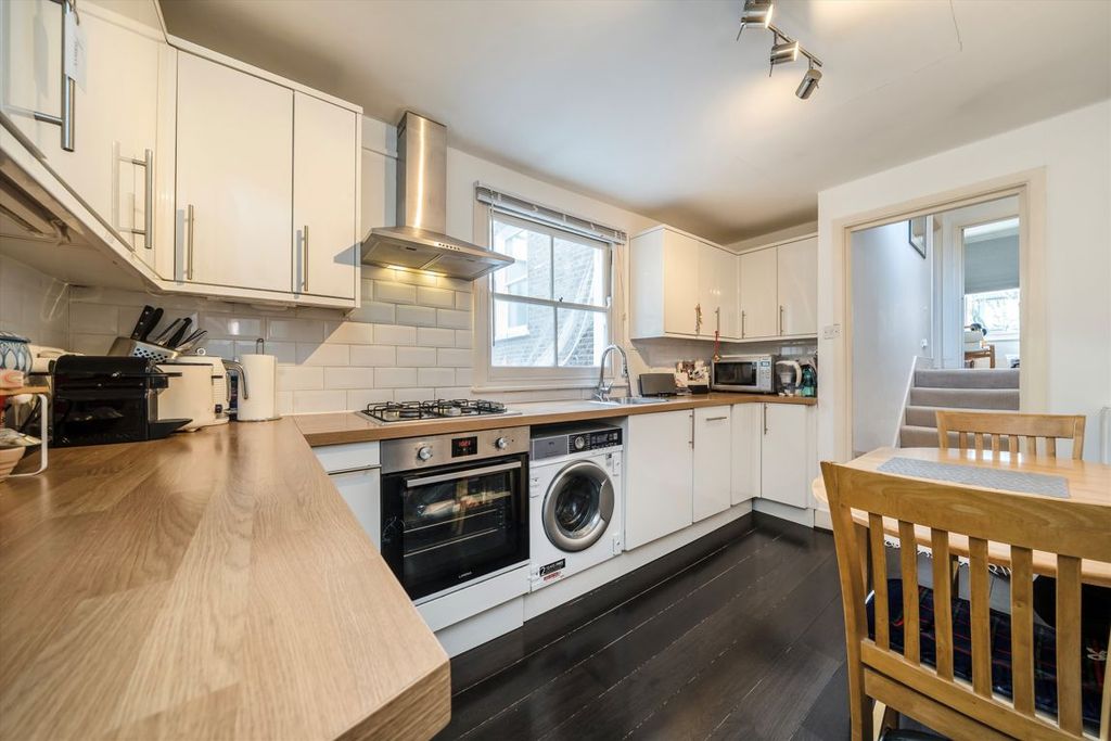 Property photo 3 of 4