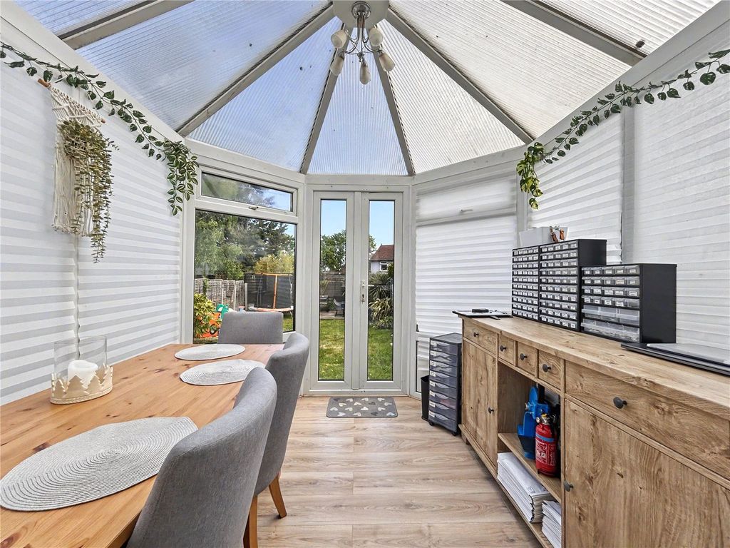 Property photo 1 of 17 Picture No. 14