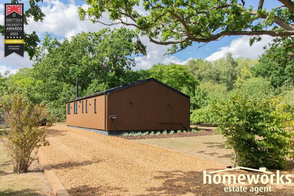 Property photo 2 of 23