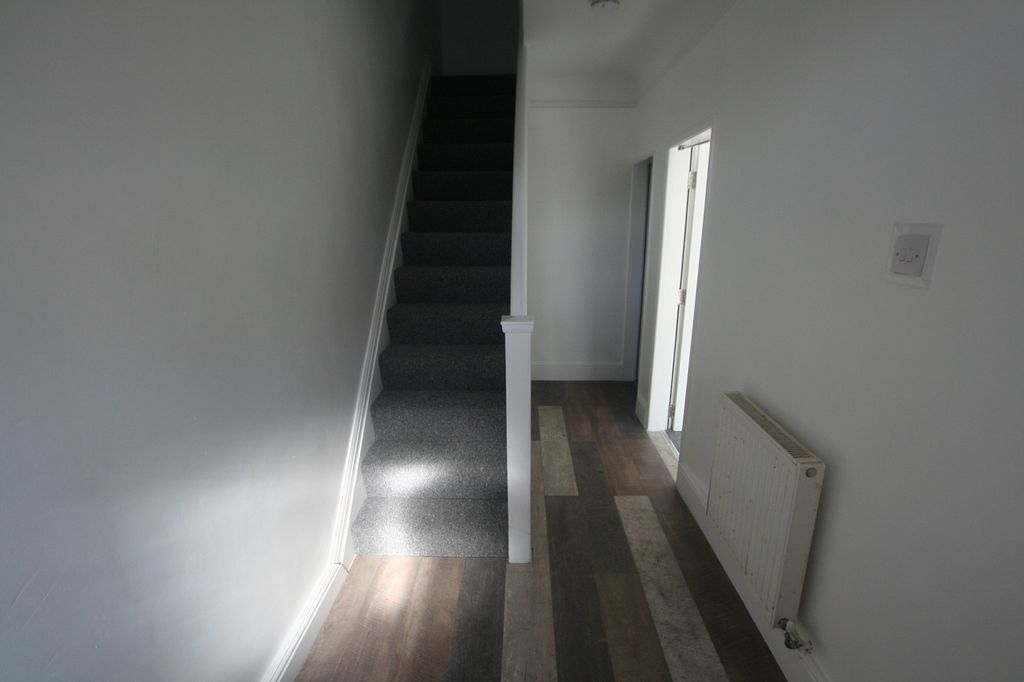 Property photo 2 of 8 Not Specified