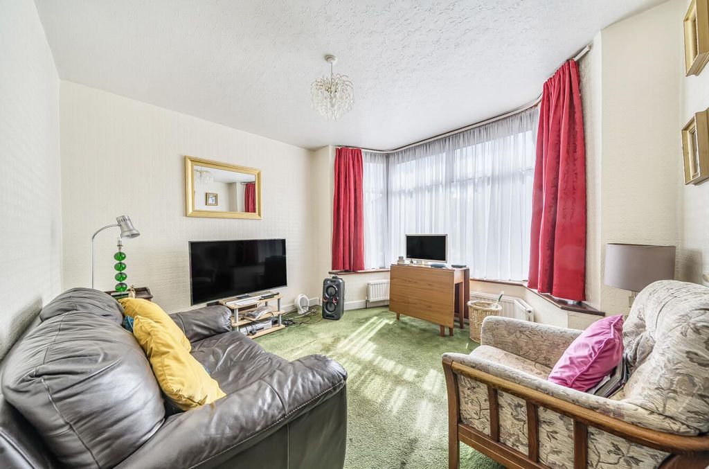 Property photo 2 of 14 Davidson Frost-Wellings, Dfw, Broadcroft Avenue, S