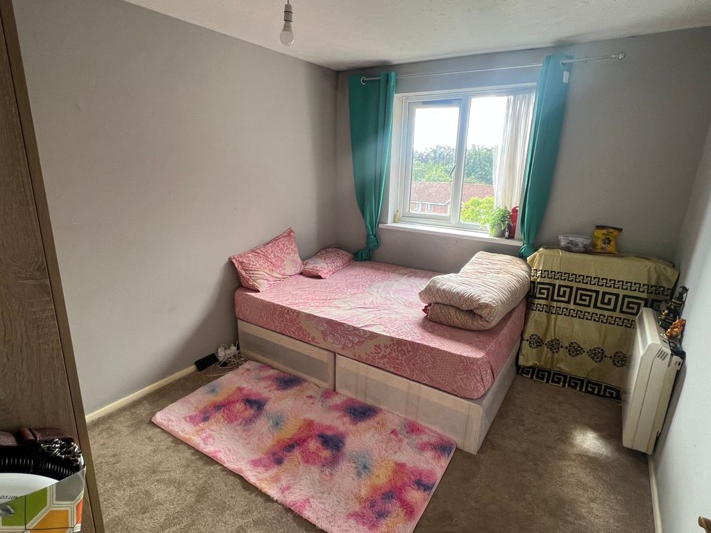 Property photo 2 of 5