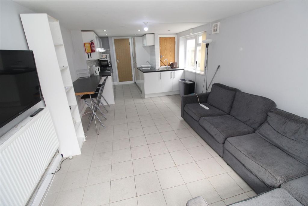 Property photo 2 of 19 Img_0590.Jpg