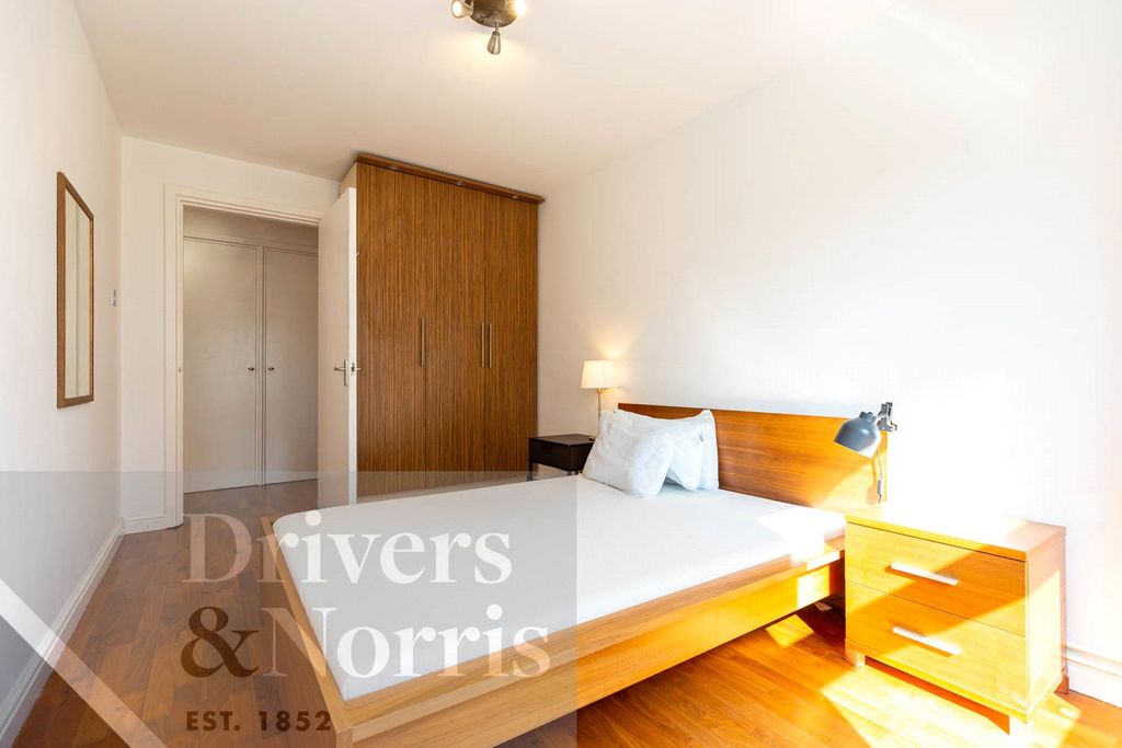 Property photo 3 of 6 Picture No. 12