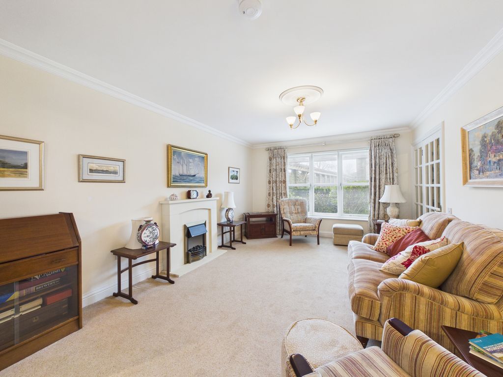 Property photo 3 of 20 Cam04018G0-Pr0463-Still017