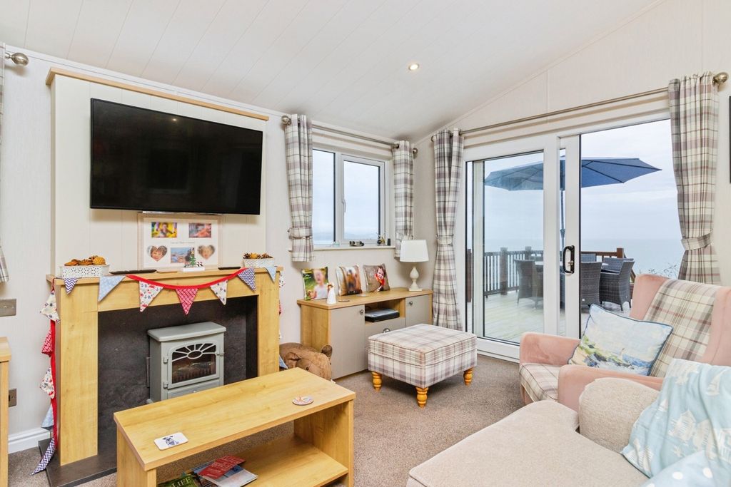 Property photo 3 of 40 Pbox-Img.Jpg