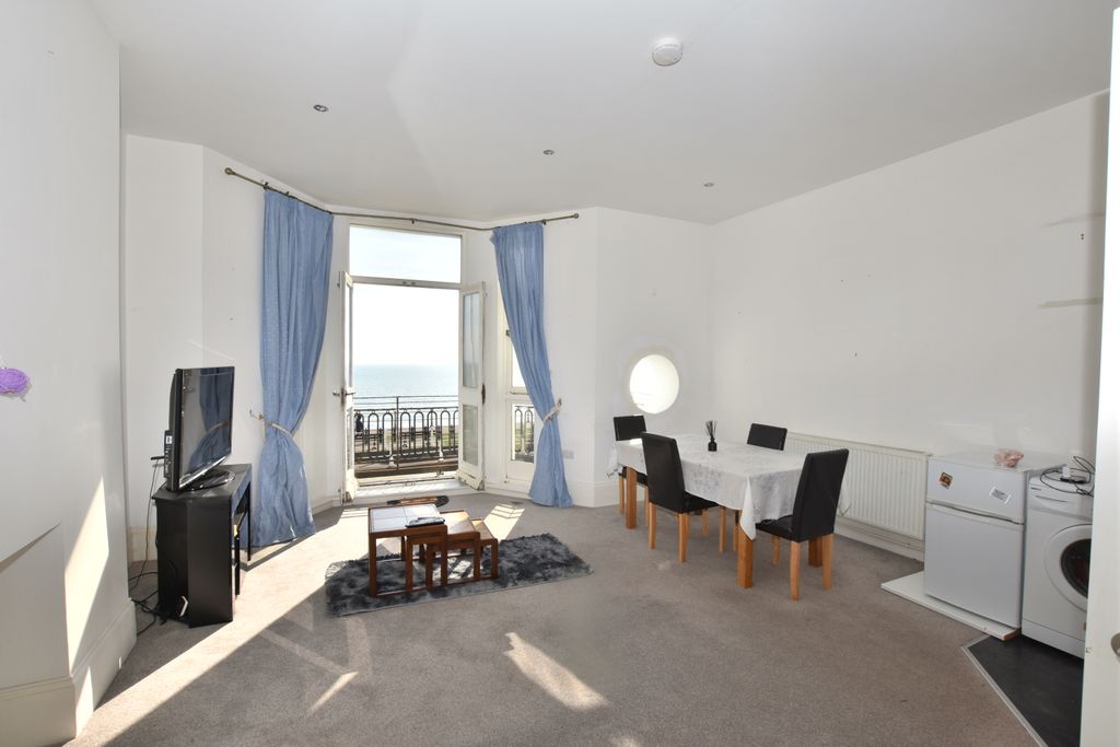 Property photo 3 of 14 Photo 2