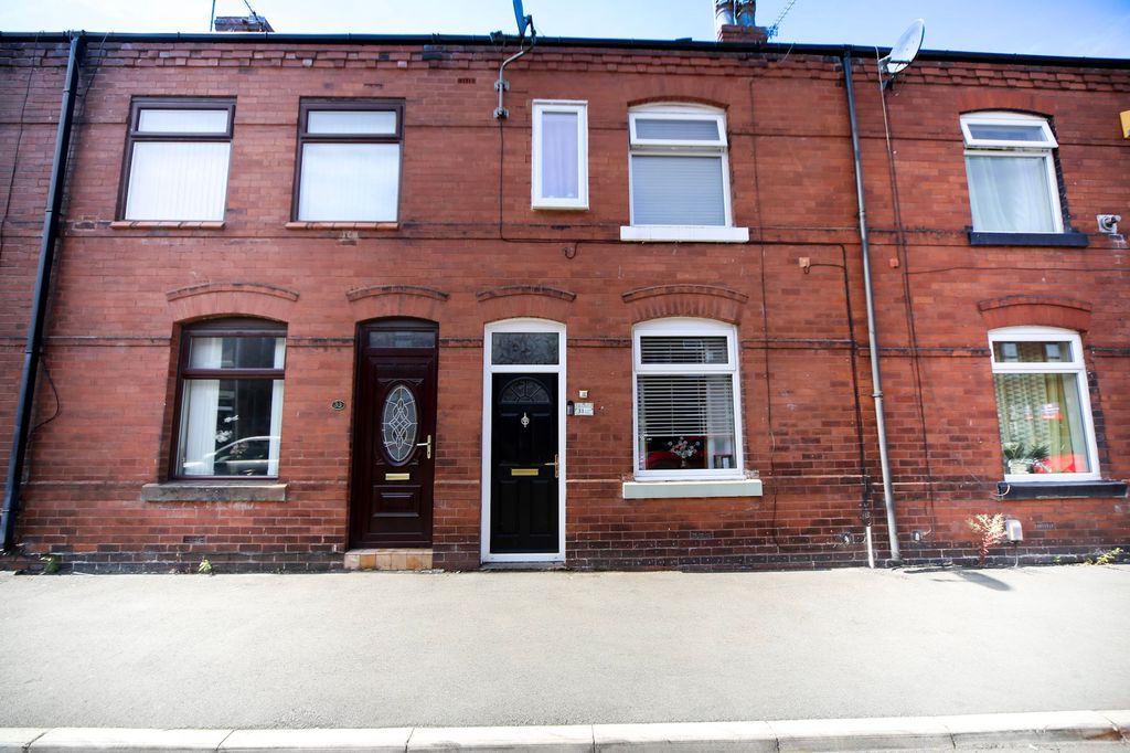Property photo 1 of 25